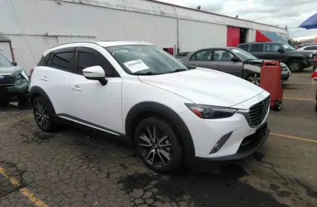 mazda starachowice Mazda CX-3 cena 39500 przebieg: 77116, rok produkcji 2017 z Starachowice